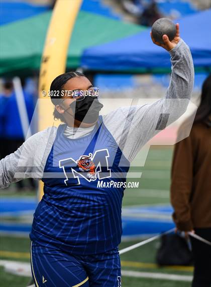 Thumbnail 2 in 6th Annual Meb Keflezighi Invitational photogallery.