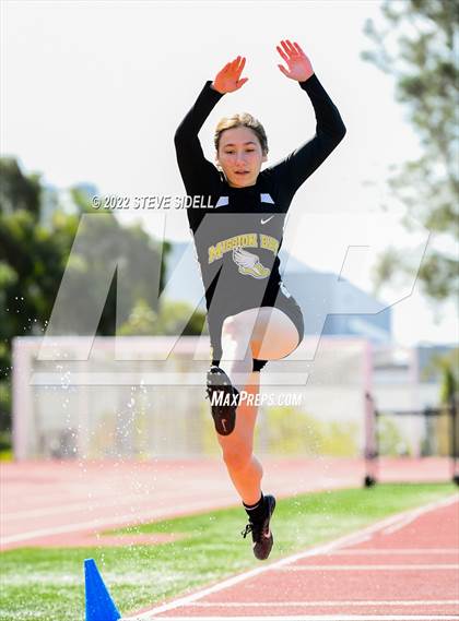 Thumbnail 1 in 6th Annual Meb Keflezighi Invitational photogallery.