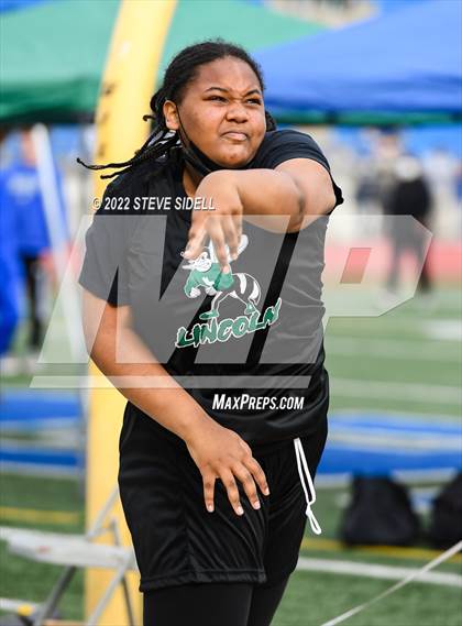 Thumbnail 1 in 6th Annual Meb Keflezighi Invitational photogallery.