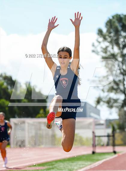 Thumbnail 3 in 6th Annual Meb Keflezighi Invitational photogallery.
