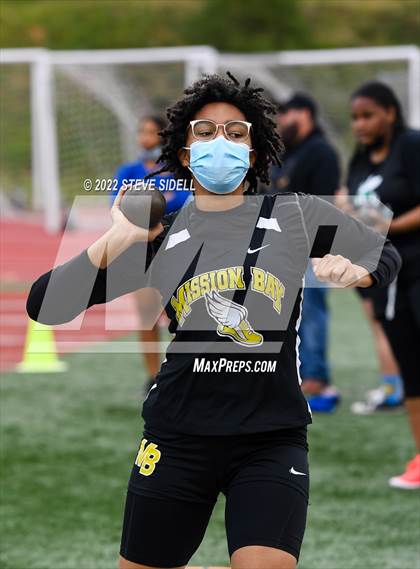 Thumbnail 1 in 6th Annual Meb Keflezighi Invitational photogallery.