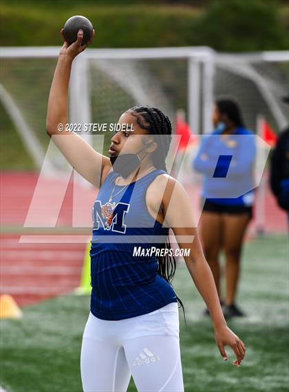Thumbnail 3 in 6th Annual Meb Keflezighi Invitational photogallery.