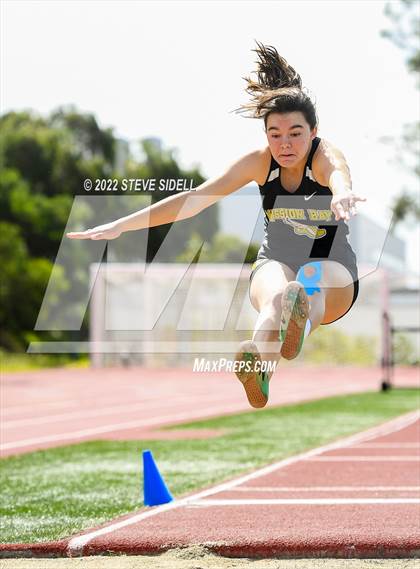 Thumbnail 1 in 6th Annual Meb Keflezighi Invitational photogallery.