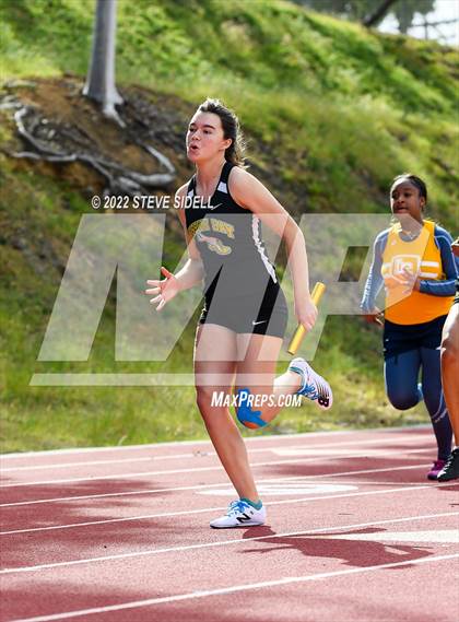 Thumbnail 2 in 6th Annual Meb Keflezighi Invitational photogallery.