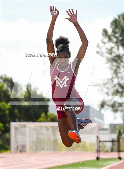 Thumbnail 2 in 6th Annual Meb Keflezighi Invitational photogallery.