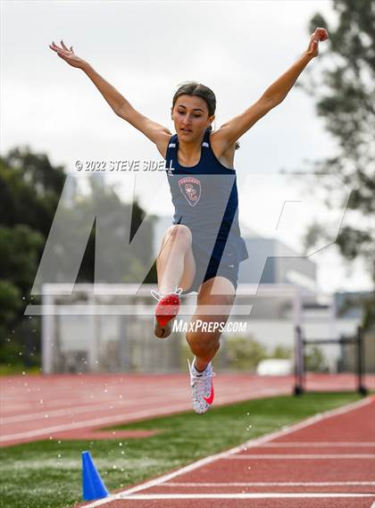 Thumbnail 2 in 6th Annual Meb Keflezighi Invitational photogallery.