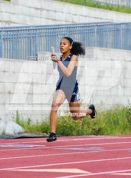 Thumbnail 1 in 6th Annual Meb Keflezighi Invitational photogallery.