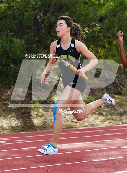 Thumbnail 3 in 6th Annual Meb Keflezighi Invitational photogallery.