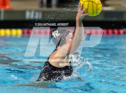 Thumbnail 3 in Centennial vs JSerra Catholic (Troy Varsity Holiday Series) photogallery.