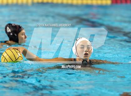 Thumbnail 3 in Centennial vs JSerra Catholic (Troy Varsity Holiday Series) photogallery.