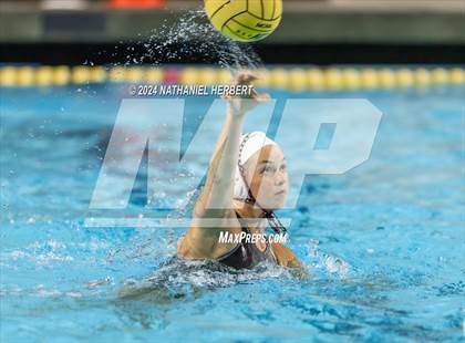 Thumbnail 3 in Centennial vs JSerra Catholic (Troy Varsity Holiday Series) photogallery.