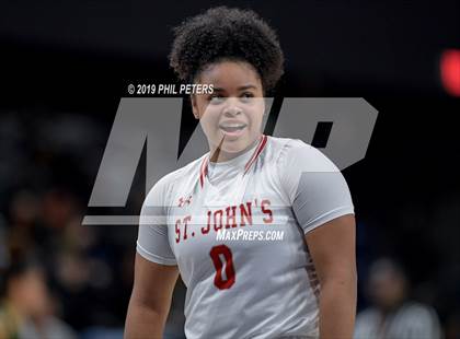 Thumbnail 2 in Georgetown Visitation Prep vs St. John's (DCSAA Class AA Final) photogallery.