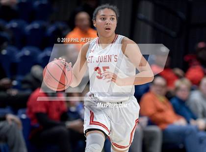 Thumbnail 2 in Georgetown Visitation Prep vs St. John's (DCSAA Class AA Final) photogallery.