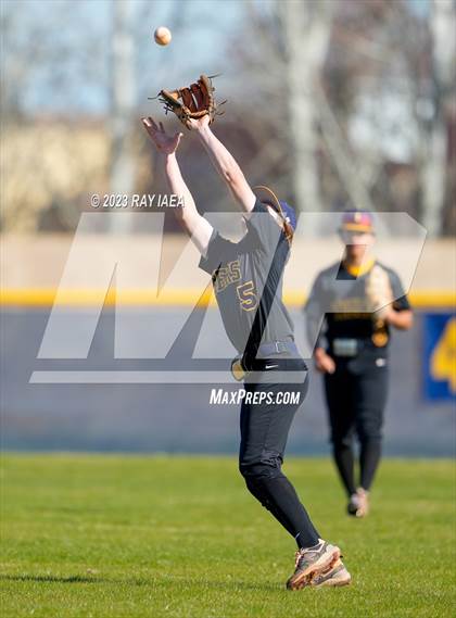 Thumbnail 3 in Woodcreek @ Inderkum photogallery.