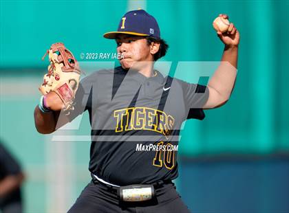 Thumbnail 3 in Woodcreek @ Inderkum photogallery.