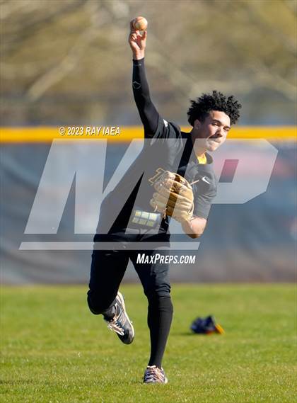 Thumbnail 1 in Woodcreek @ Inderkum photogallery.