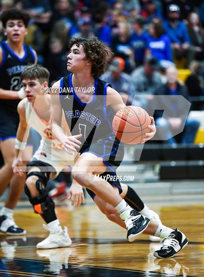 Thumbnail 3 in Nocona vs Peaster (UIL Region 1-3A Bi-District) photogallery.