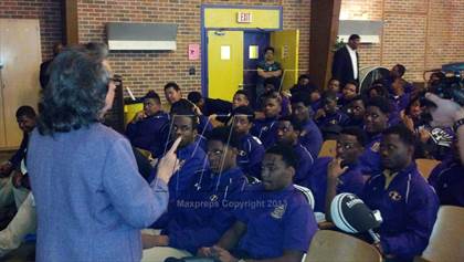 Thumbnail 1 in Karr TOC Ceremony photogallery.