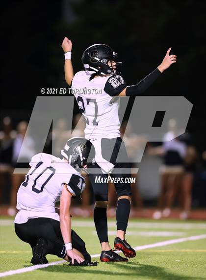 Thumbnail 3 in Sprayberry @ Lassiter photogallery.