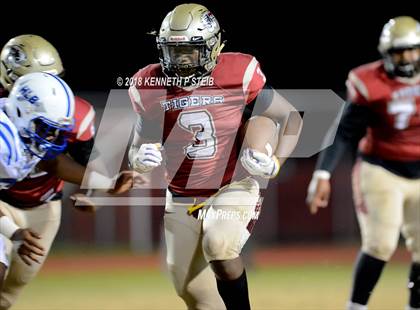 Thumbnail 2 in Bourgeois @ Terrebonne photogallery.