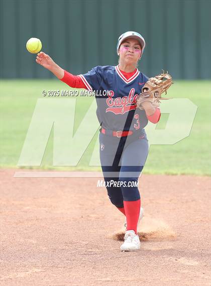 Thumbnail 2 in Corpus Christi Veterans Memorial vs. Palmview (UIL Girls Softball 5A D1 Bi-District) photogallery.