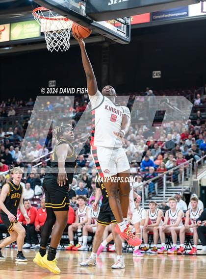 Thumbnail 3 in Hillcrest vs. Bishop Kelly (IHSAA 4A Semifinal) photogallery.