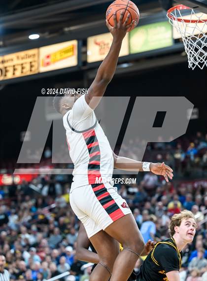 Thumbnail 2 in Hillcrest vs. Bishop Kelly (IHSAA 4A Semifinal) photogallery.