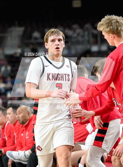 Thumbnail 1 in Hillcrest vs. Bishop Kelly (IHSAA 4A Semifinal) photogallery.
