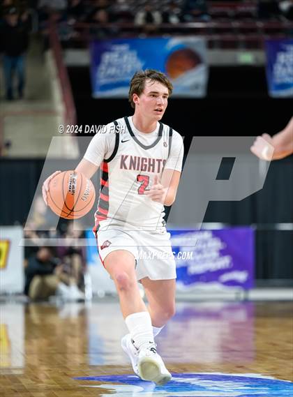Thumbnail 3 in Hillcrest vs. Bishop Kelly (IHSAA 4A Semifinal) photogallery.