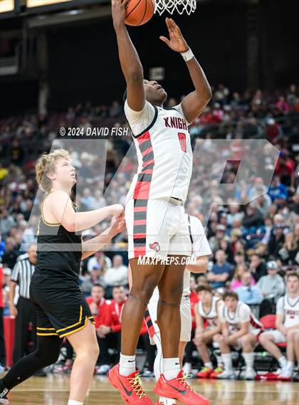 Thumbnail 2 in Hillcrest vs. Bishop Kelly (IHSAA 4A Semifinal) photogallery.