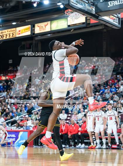 Thumbnail 2 in Hillcrest vs. Bishop Kelly (IHSAA 4A Semifinal) photogallery.