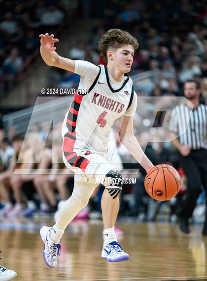 Thumbnail 3 in Hillcrest vs. Bishop Kelly (IHSAA 4A Semifinal) photogallery.