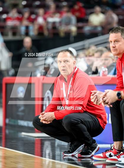 Thumbnail 2 in Hillcrest vs. Bishop Kelly (IHSAA 4A Semifinal) photogallery.