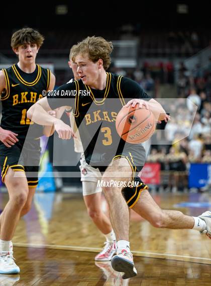 Thumbnail 1 in Hillcrest vs. Bishop Kelly (IHSAA 4A Semifinal) photogallery.