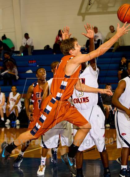 Thumbnail 1 in Klein Collins vs. Madison (McDonald's Texas Invitational) photogallery.