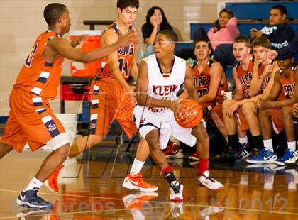 Thumbnail 2 in Klein Collins vs. Madison (McDonald's Texas Invitational) photogallery.