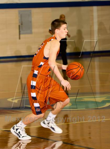 Thumbnail 1 in Klein Collins vs. Madison (McDonald's Texas Invitational) photogallery.