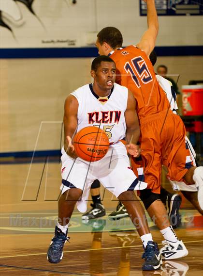 Thumbnail 3 in Klein Collins vs. Madison (McDonald's Texas Invitational) photogallery.