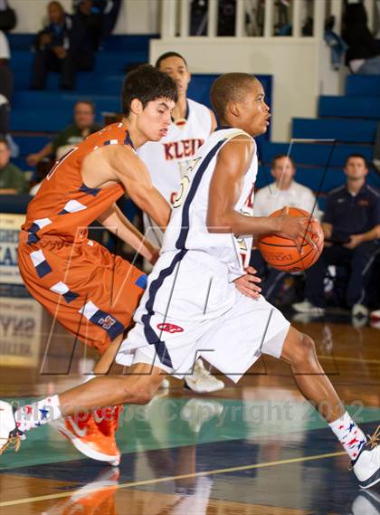 Thumbnail 3 in Klein Collins vs. Madison (McDonald's Texas Invitational) photogallery.