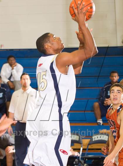 Thumbnail 3 in Klein Collins vs. Madison (McDonald's Texas Invitational) photogallery.