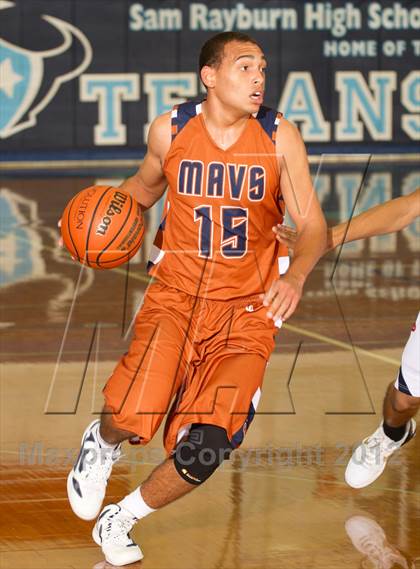 Thumbnail 2 in Klein Collins vs. Madison (McDonald's Texas Invitational) photogallery.