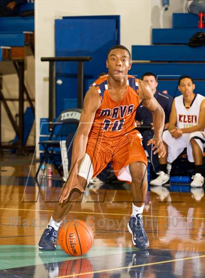 Thumbnail 2 in Klein Collins vs. Madison (McDonald's Texas Invitational) photogallery.