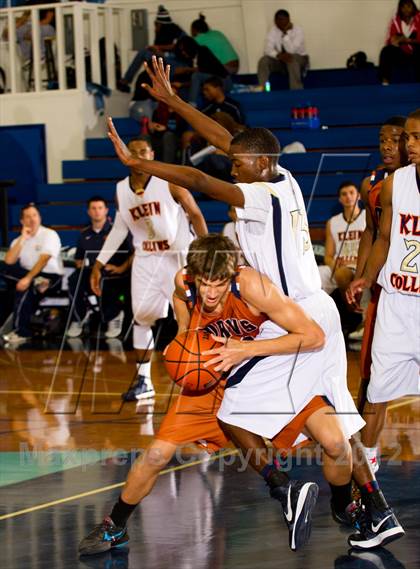 Thumbnail 2 in Klein Collins vs. Madison (McDonald's Texas Invitational) photogallery.