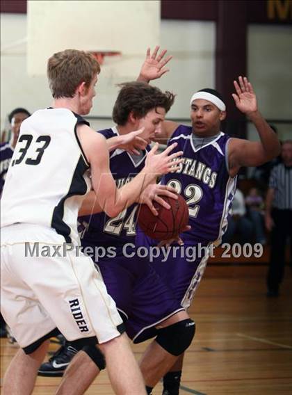 Thumbnail 2 in Rider vs Marble Falls (Fantasy of Lights Tournament) photogallery.