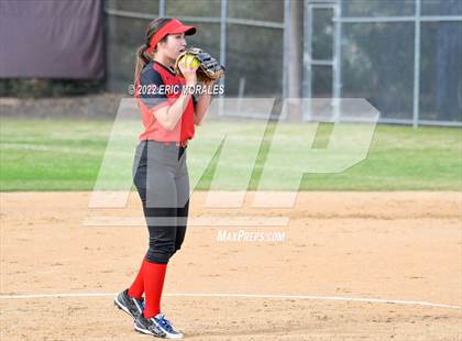 Thumbnail 3 in Clairemont @ Canyon Hills photogallery.