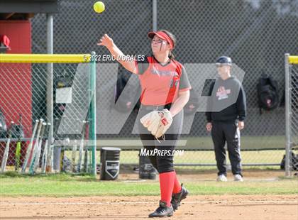 Thumbnail 3 in Clairemont @ Canyon Hills photogallery.