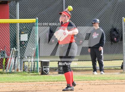 Thumbnail 2 in Clairemont @ Canyon Hills photogallery.