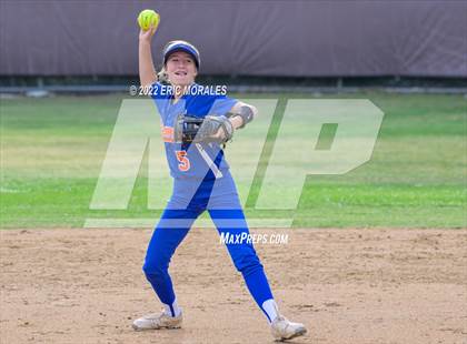 Thumbnail 3 in Clairemont @ Canyon Hills photogallery.