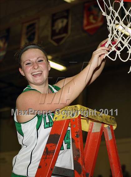 Thumbnail 1 in Southwestern vs. Triton Central photogallery.