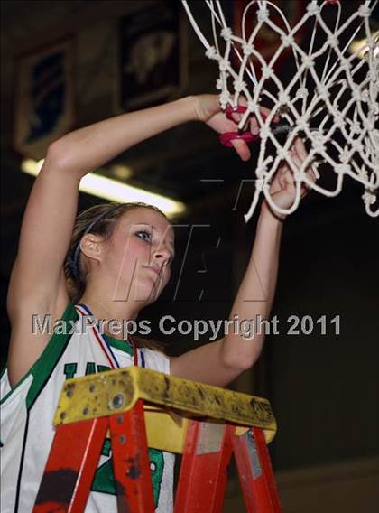 Thumbnail 2 in Southwestern vs. Triton Central photogallery.